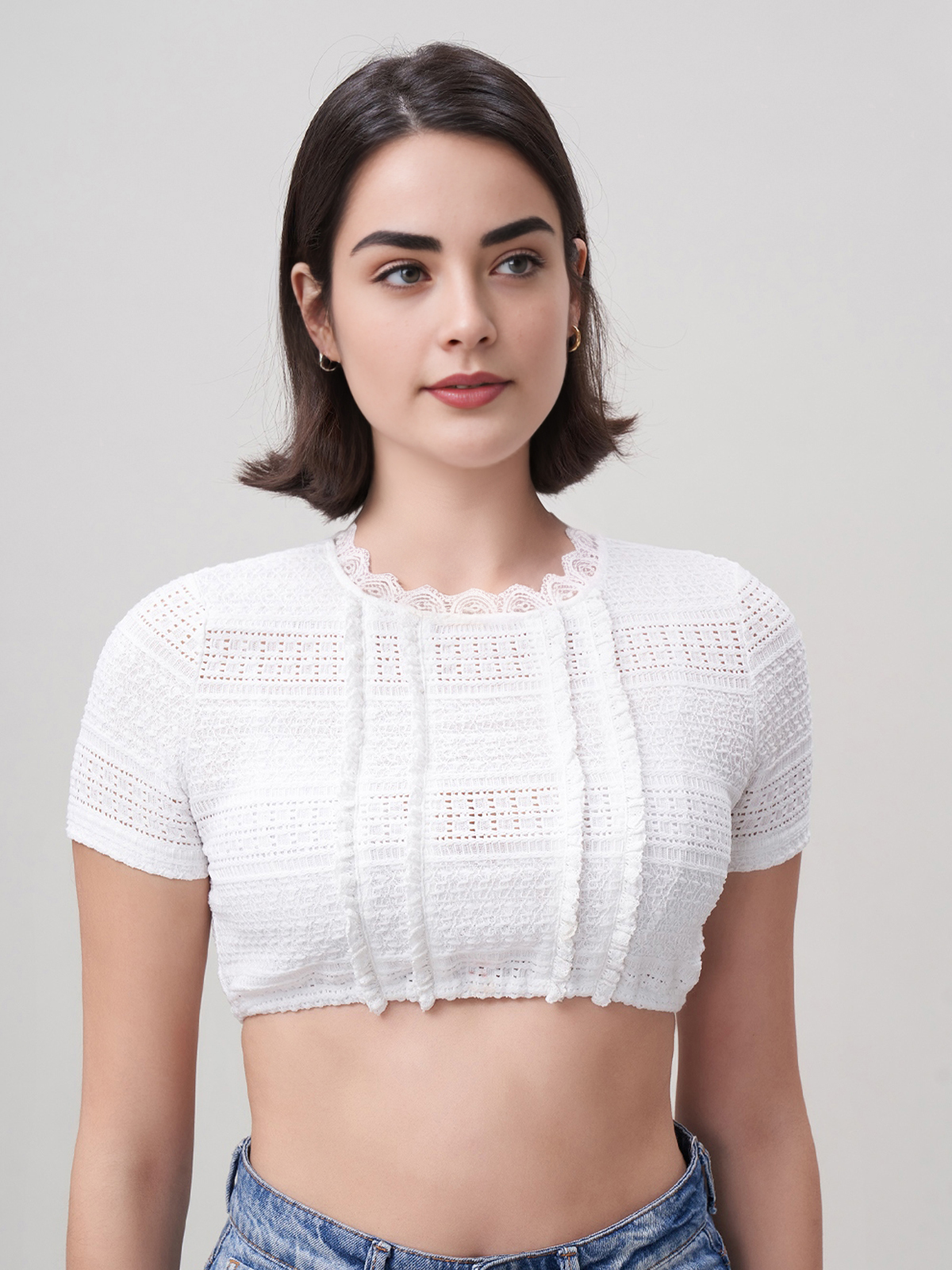 Modernes Dirndl in Weiß