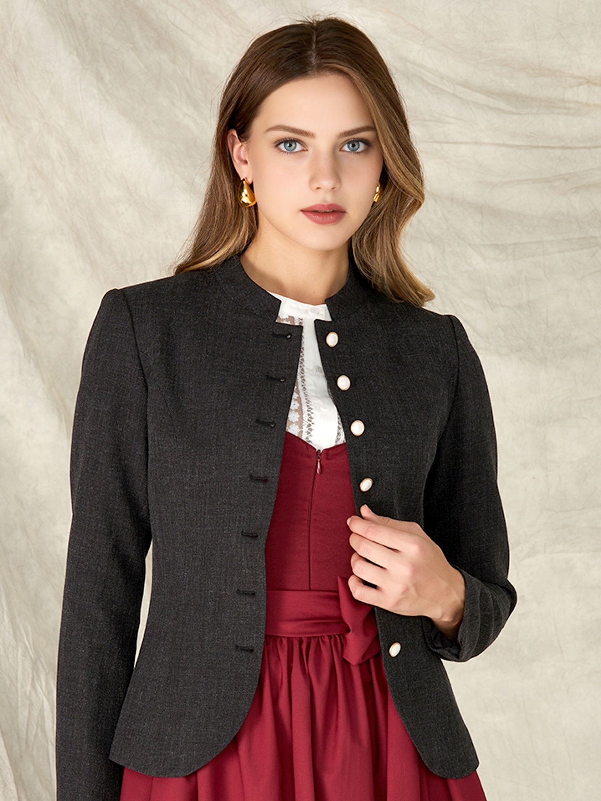 Schwarzes Dirndl mit Reißverschluss