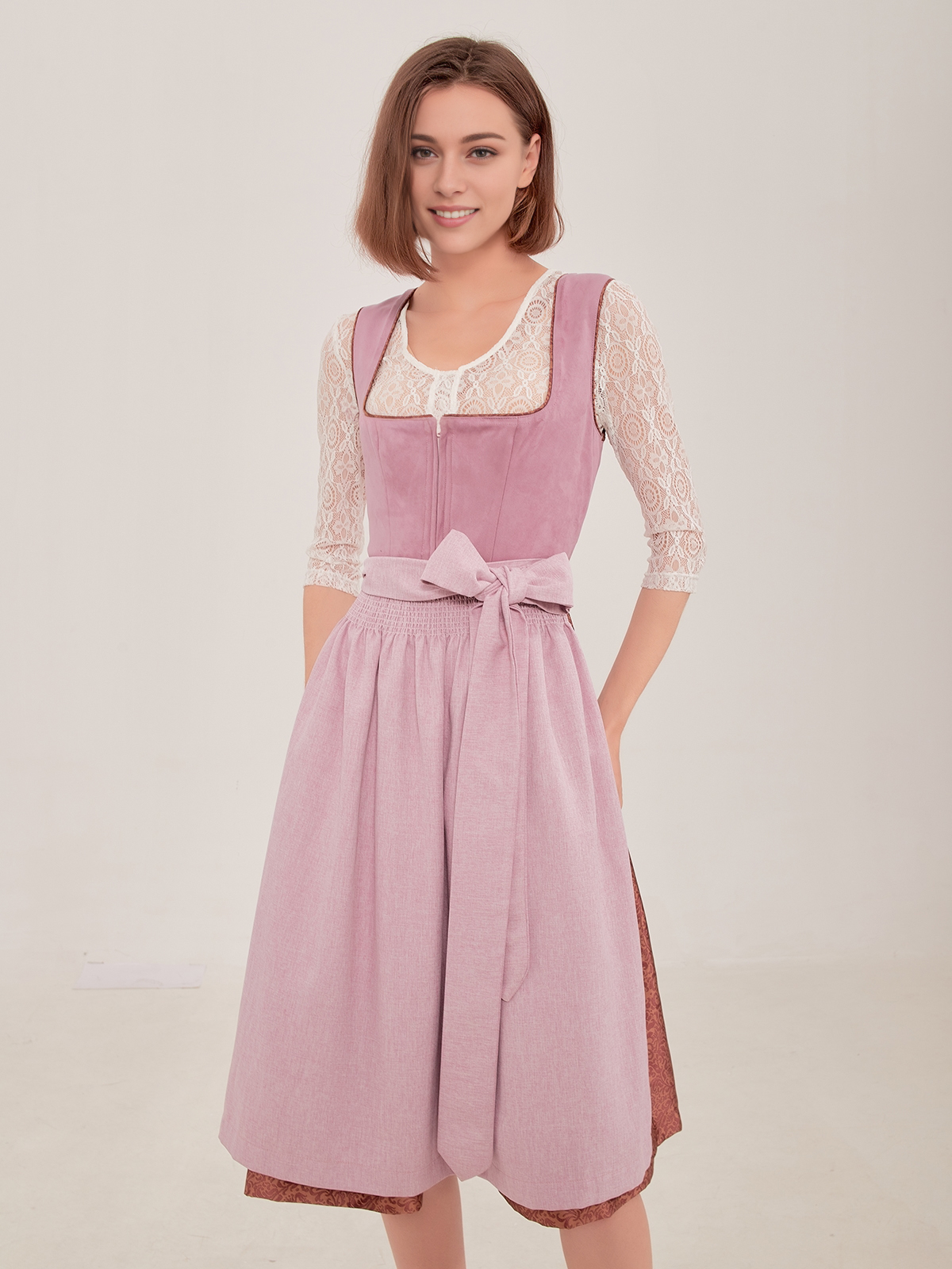 Dirndl Grün Rot in eleganter Ausführung