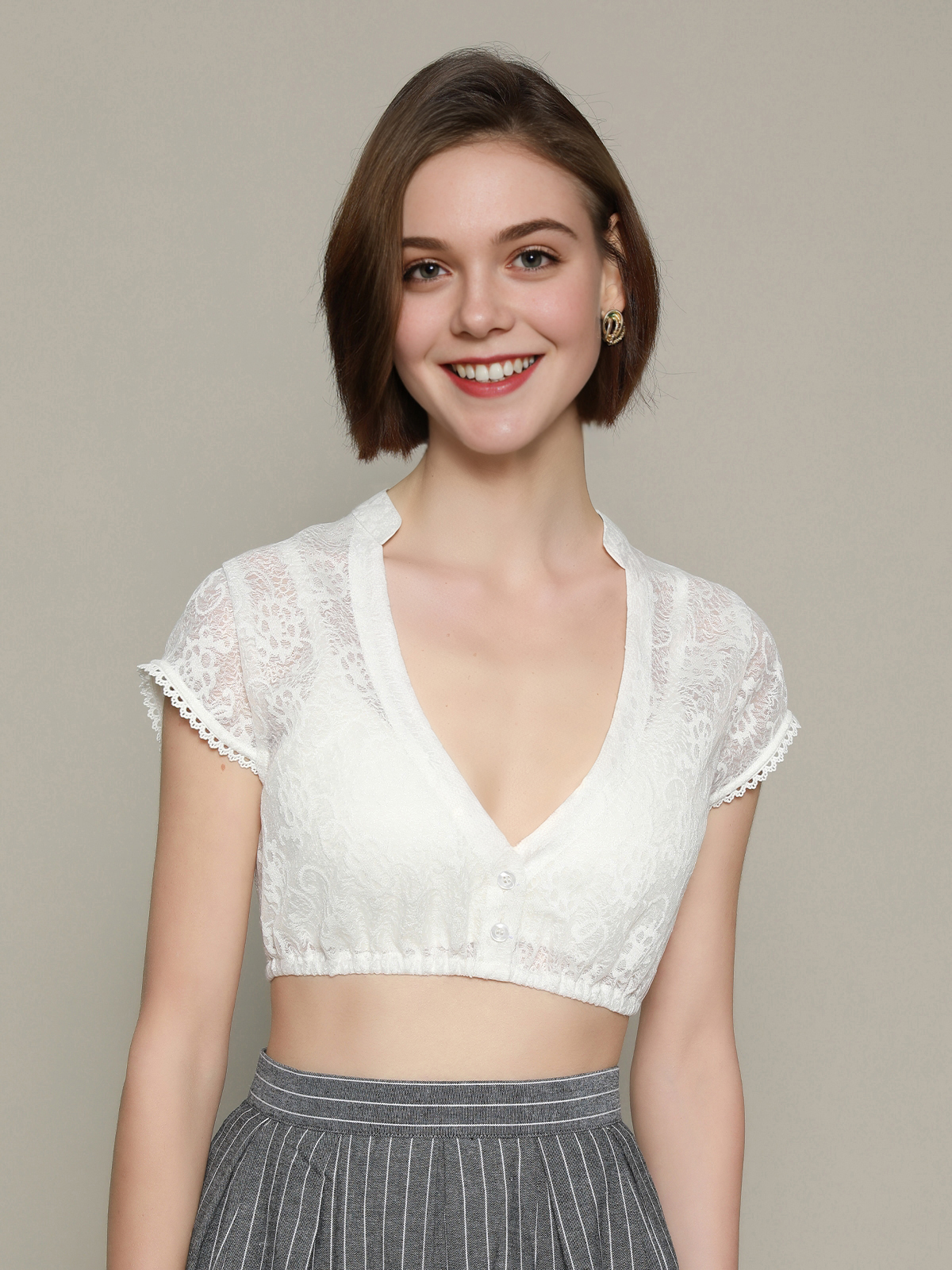 Elegantes dunkelblau Dirndl mit weißer Bluse