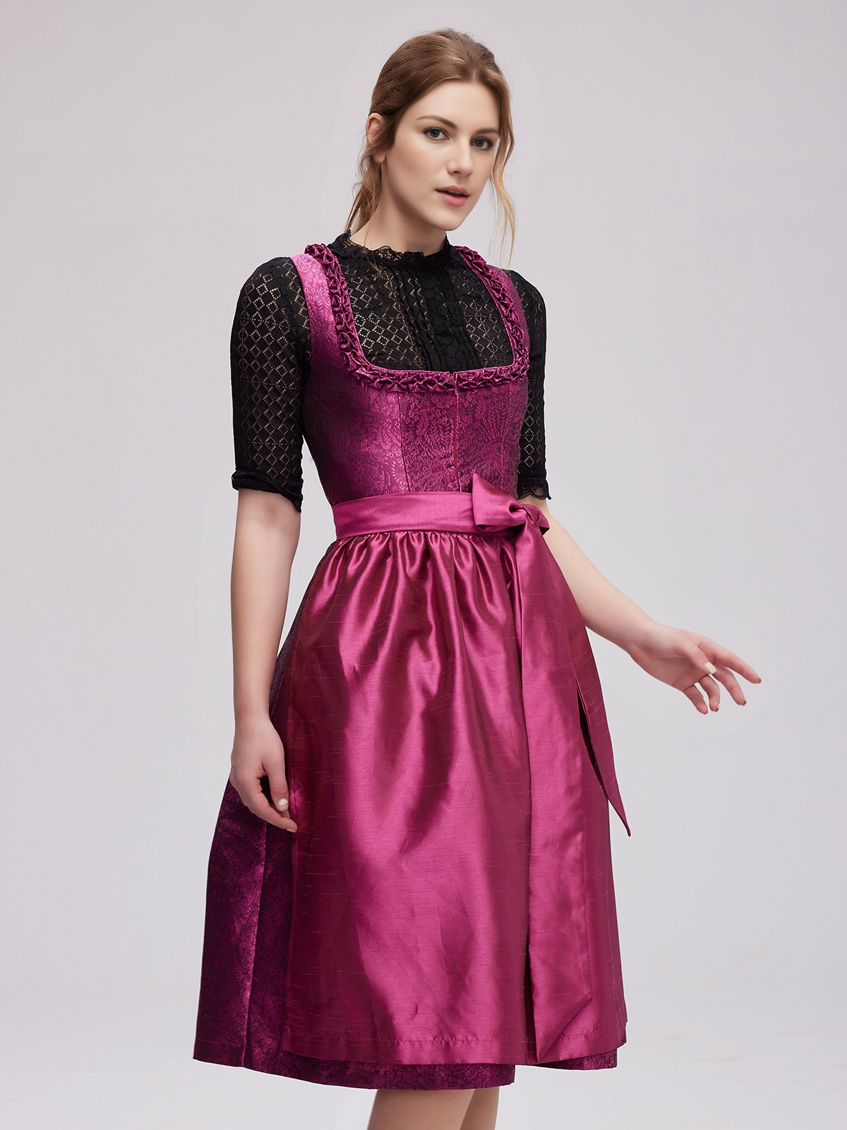 Modernes Dirndl in Pink
