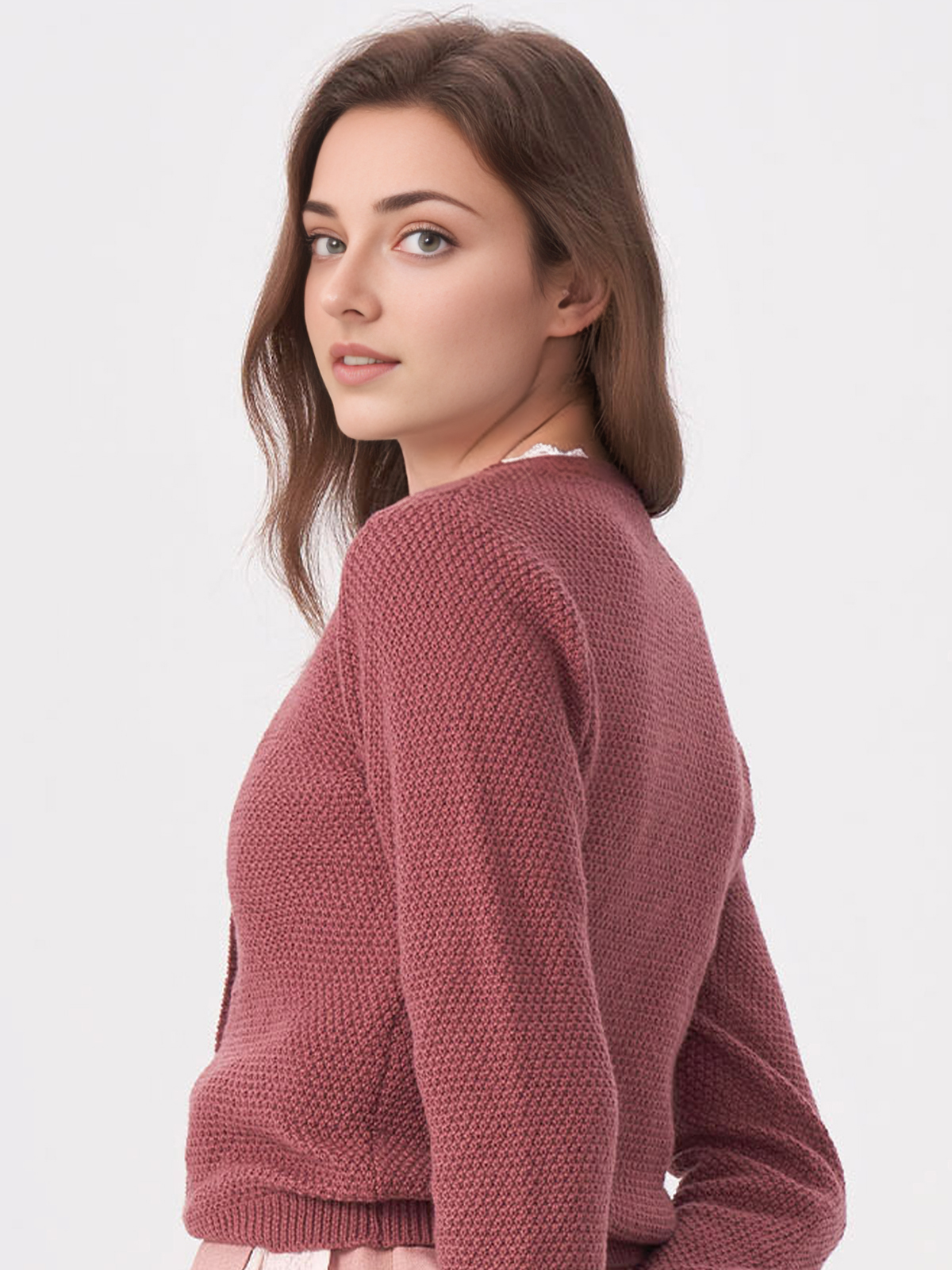 Modernes Dirndl in Lila mit femininem Schnitt