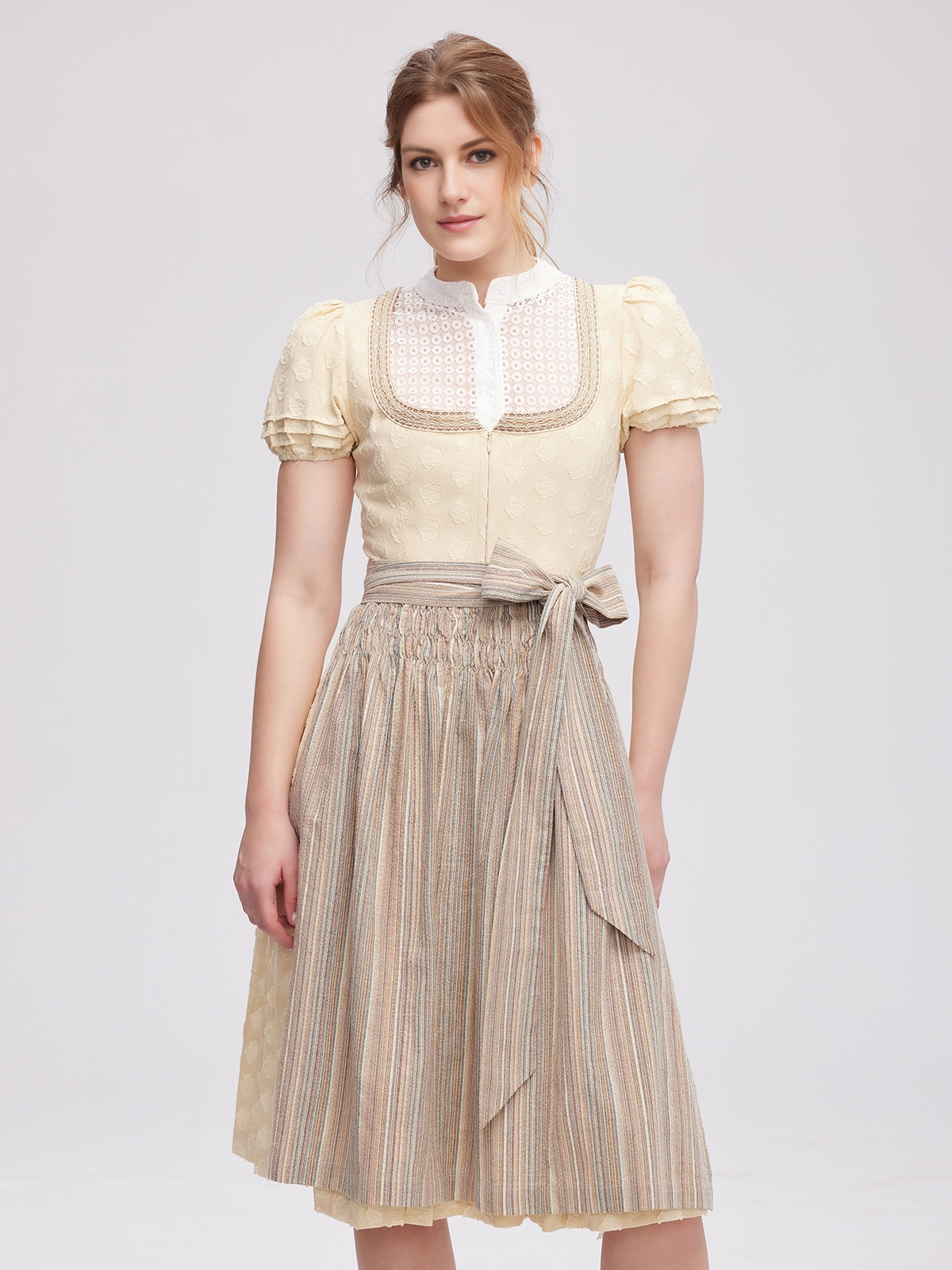 Dirndl Babyblau – stilvoll und modern