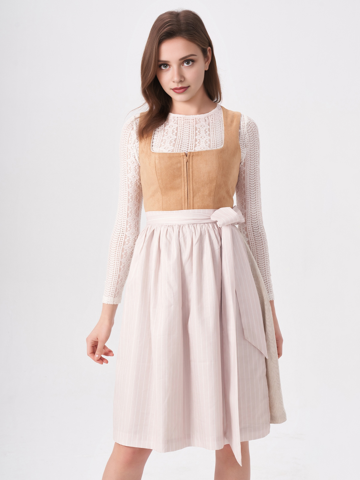 Modernes braunes Dirndl