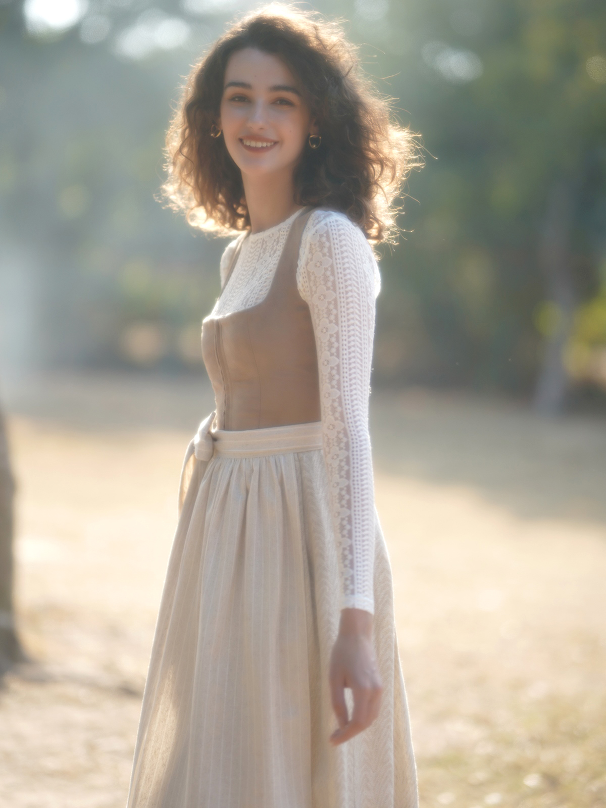 Elegantes braunes Dirndl