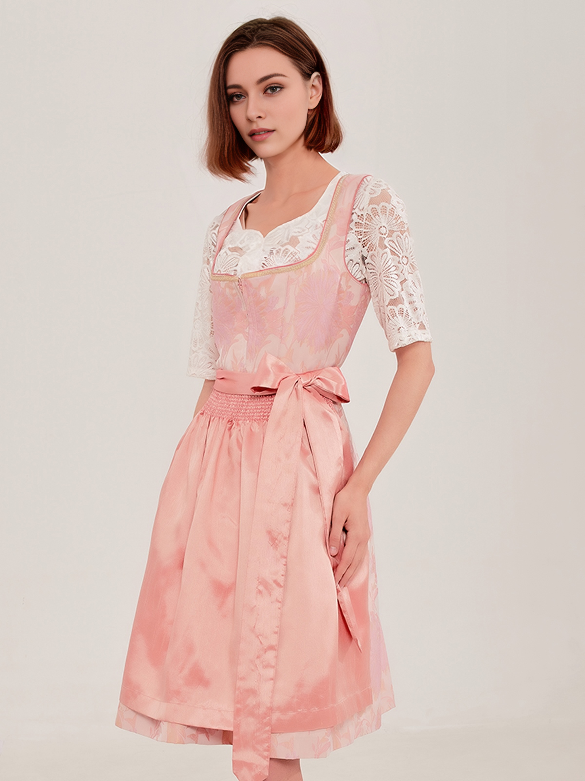 Rosálie in einem bezaubernden Dirndl