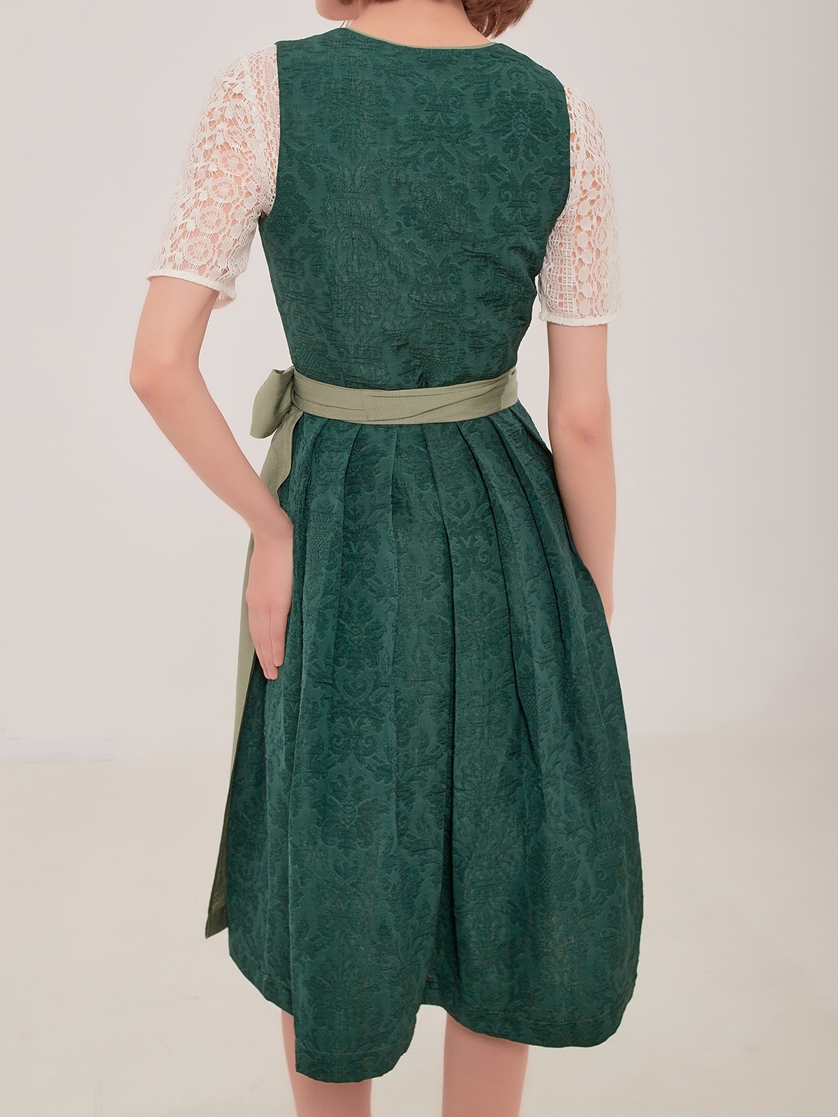 Dirndl in Grün – zeitlos und stilvoll