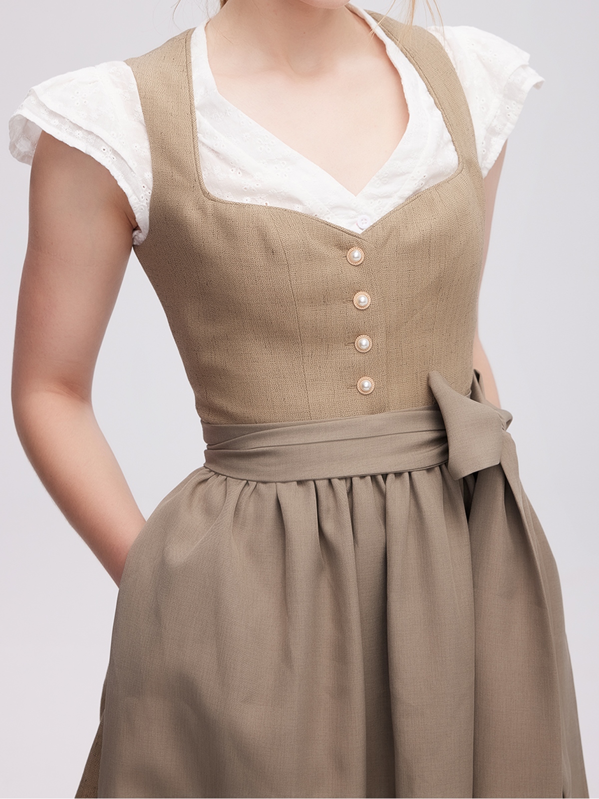 Ehreer Dirndl in Grün