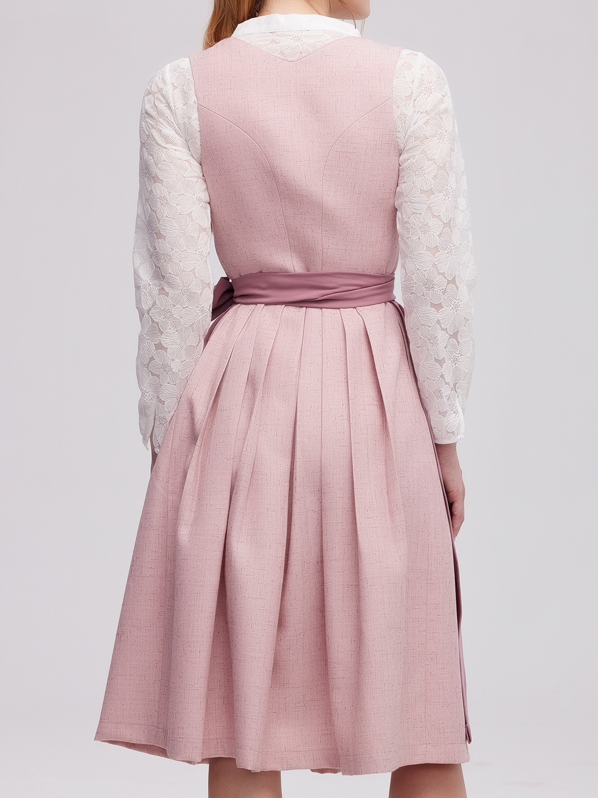 Dirndlbluse Lochspitze in Rosa